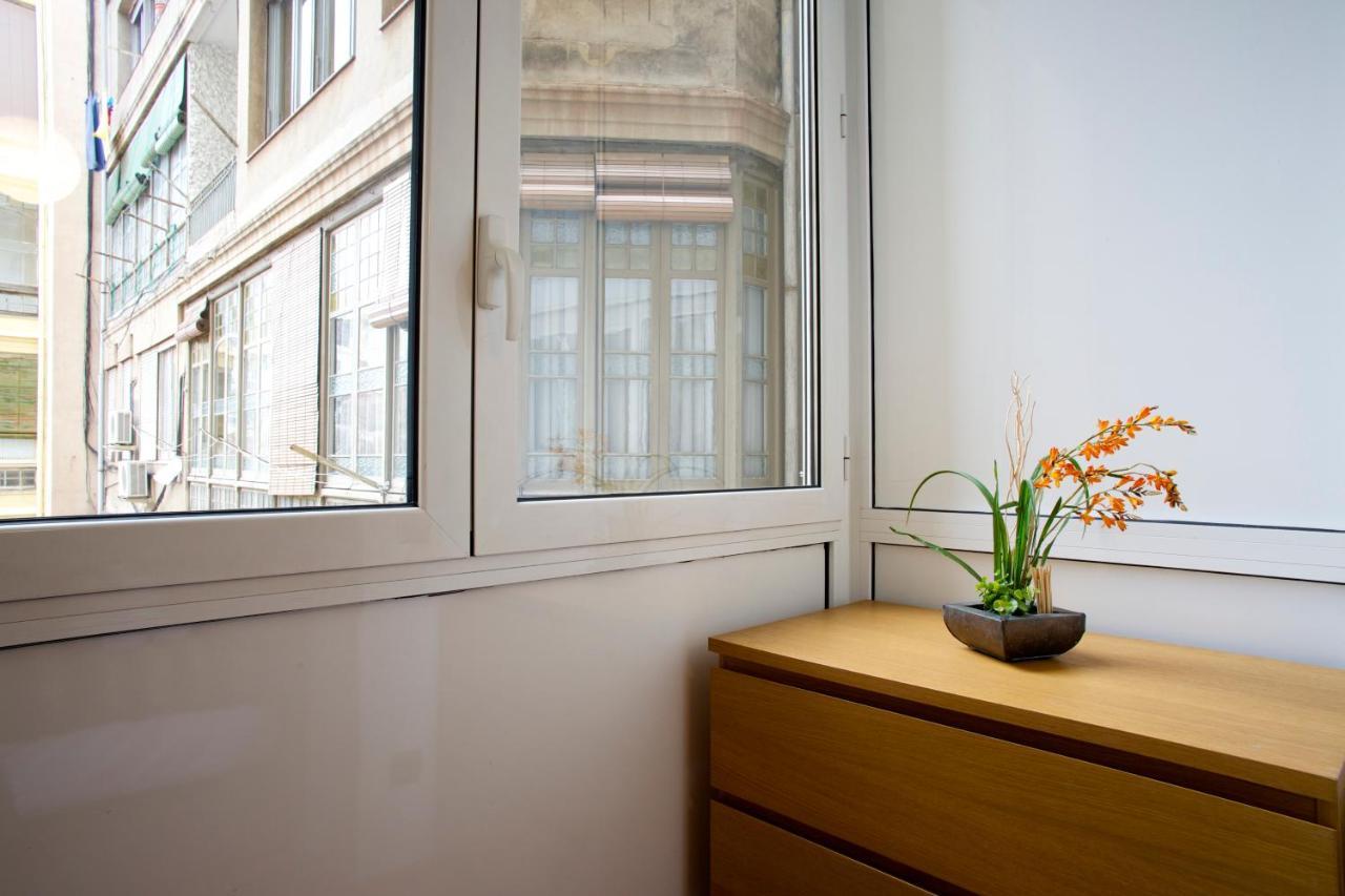 The Gaudi Suites II Barcelona Exterior photo